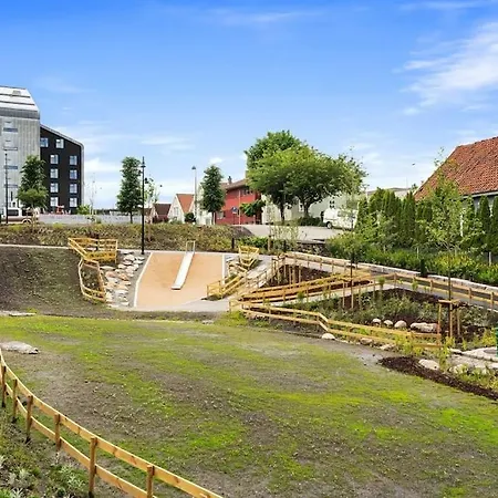 Modern 2 Bedroom In Center ستافانجر