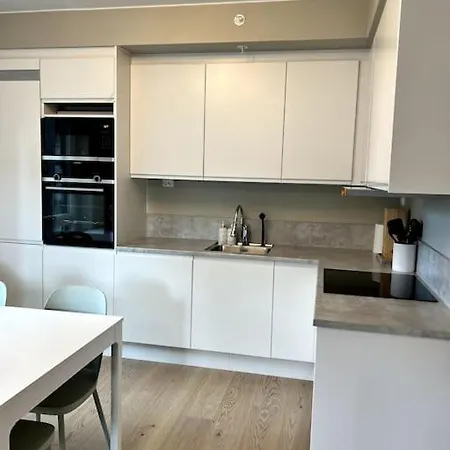 Modern 2 Bedroom In Center Apartmán *