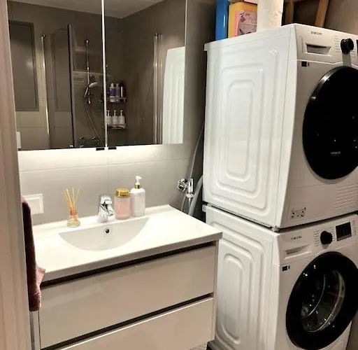 Apartamento Modern 2 Bedroom In Center