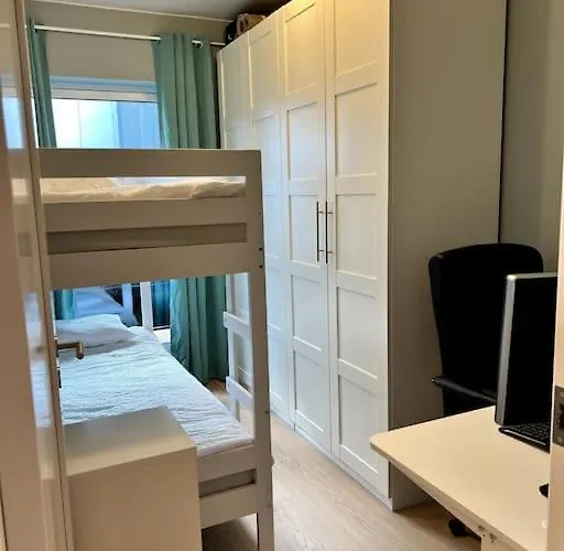 Modern 2 Bedroom In Center