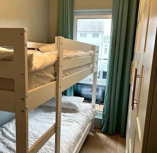 Modern 2 Bedroom In Center Leilighet *